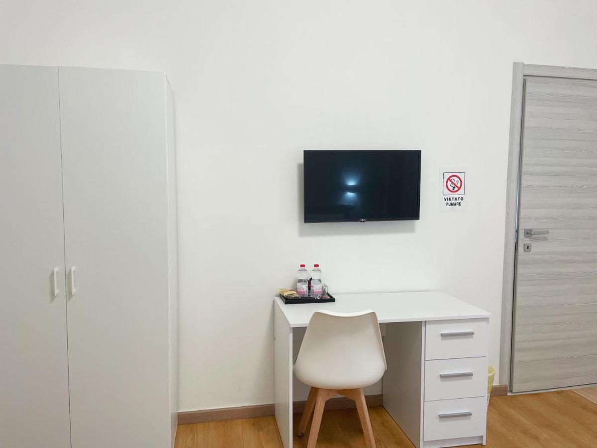 Nuovo Confortini Rooms Sunday Верона Екстер'єр фото