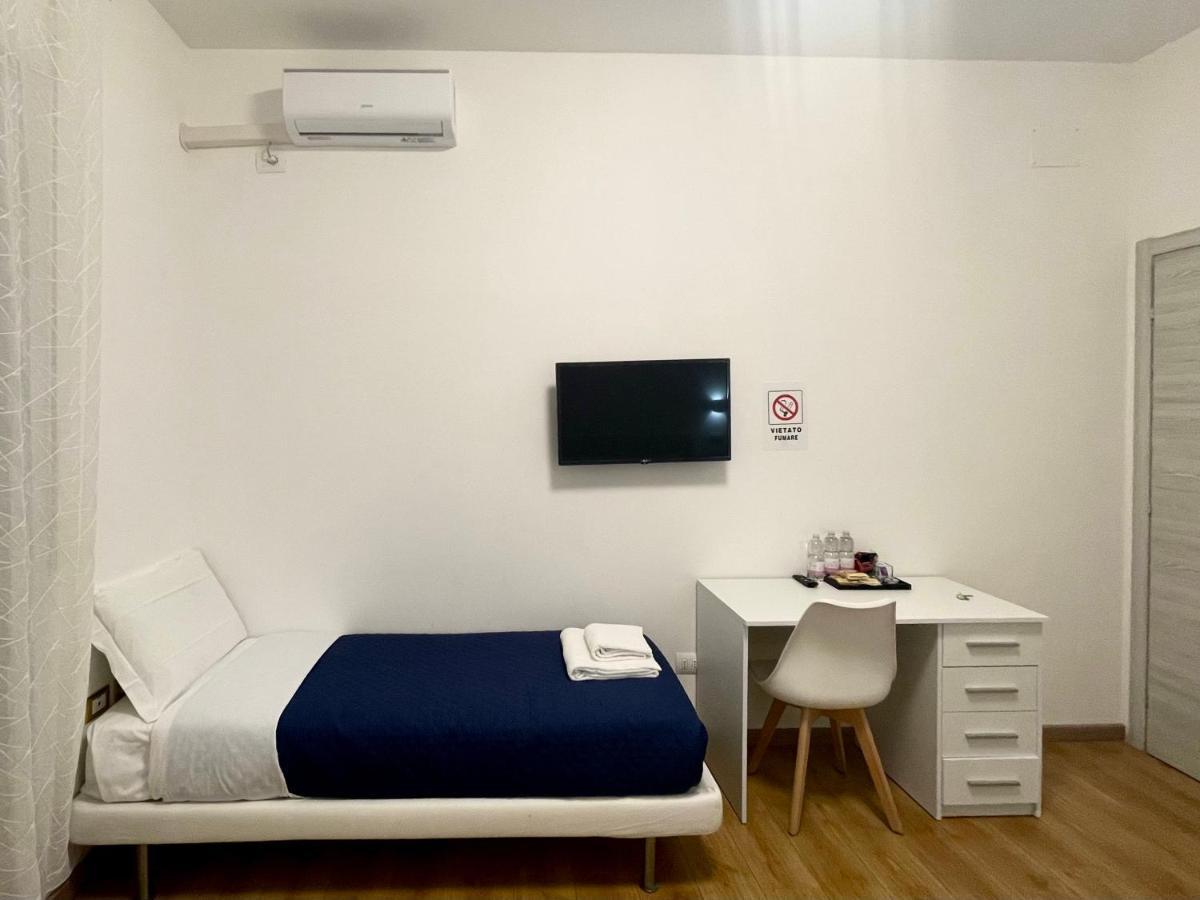 Nuovo Confortini Rooms Sunday Верона Екстер'єр фото